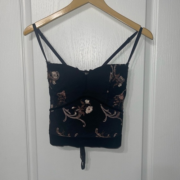 LA PERLA Hampton Court Lace Embroidered Goth Dark Floral Fairy Crop Size 3 36C - Picture 4 of 12